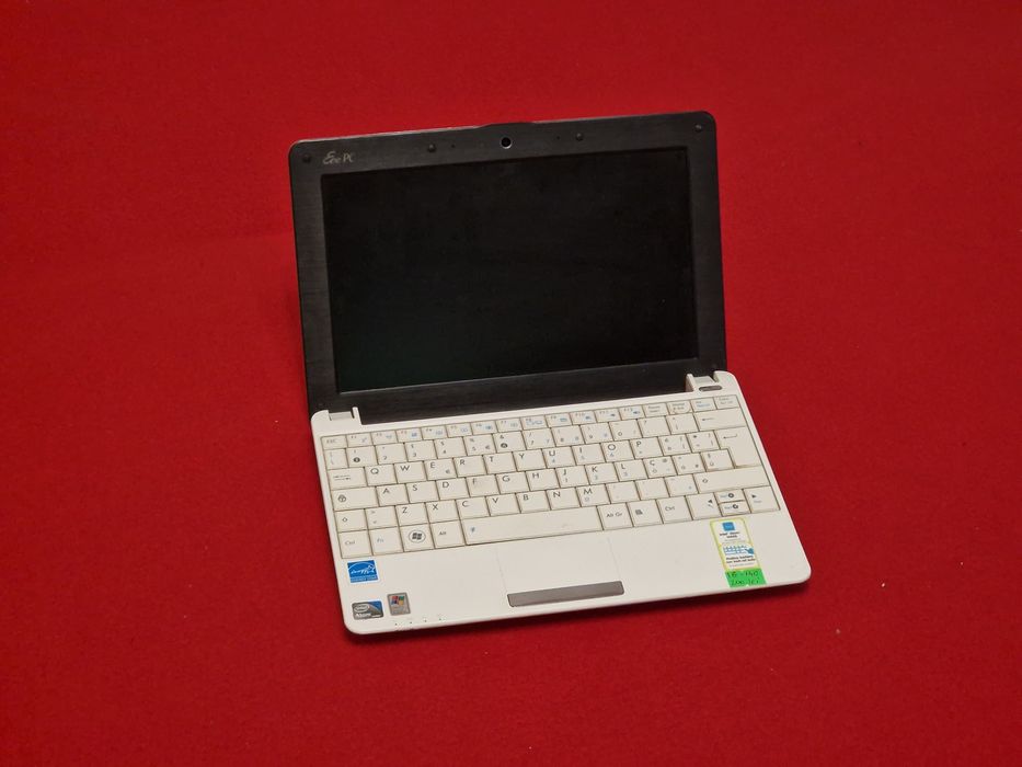 Mini laptop Asus funcțional doar la priza