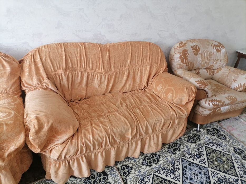 Продам диван с креслом