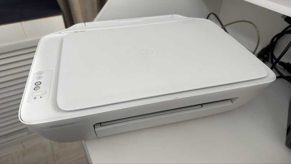 Принтер цветной hp