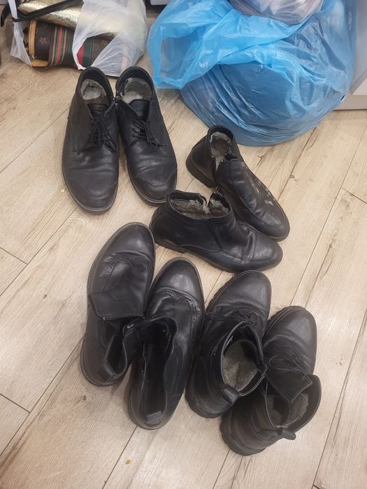 Отдам бесплатно мужские ботинки