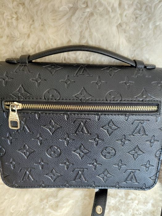 Geantă Louis Vuitton