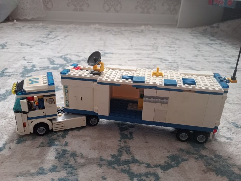 Продаю собраное лего