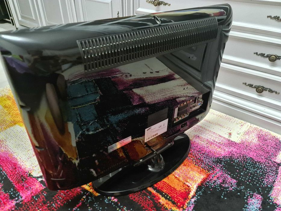 Vand 2 Televizoare (TV Samsung LE-26R81B/TV Philips, 28PHH4109 71cm