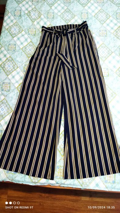 Нов Дамски панталон с широки крачоли,размер М