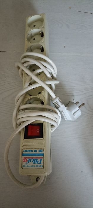 Удлинитель Пилот, галоши, прищепки для занавесок