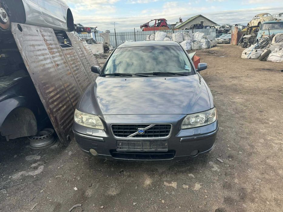 volvo s60 2.4 d5 на части facelift  влово с60 2.4 д5 фейслифт