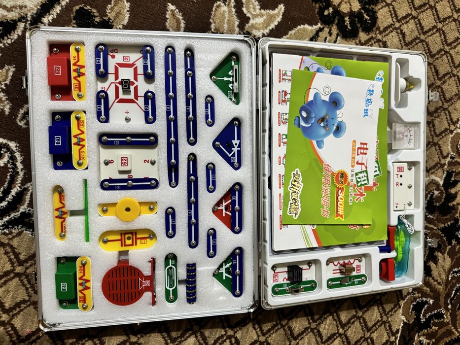 Конструктор Знаток