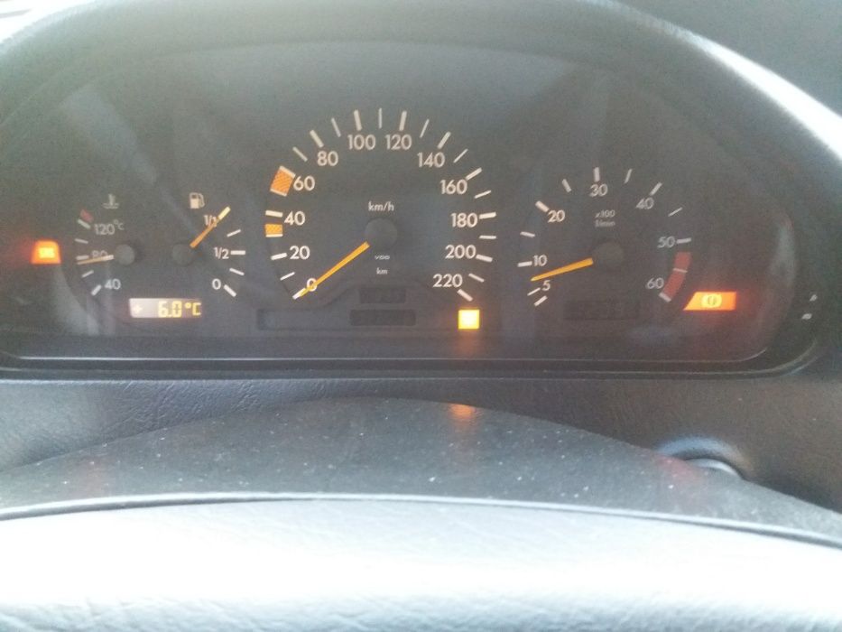 Мерцедес C220 d 99г