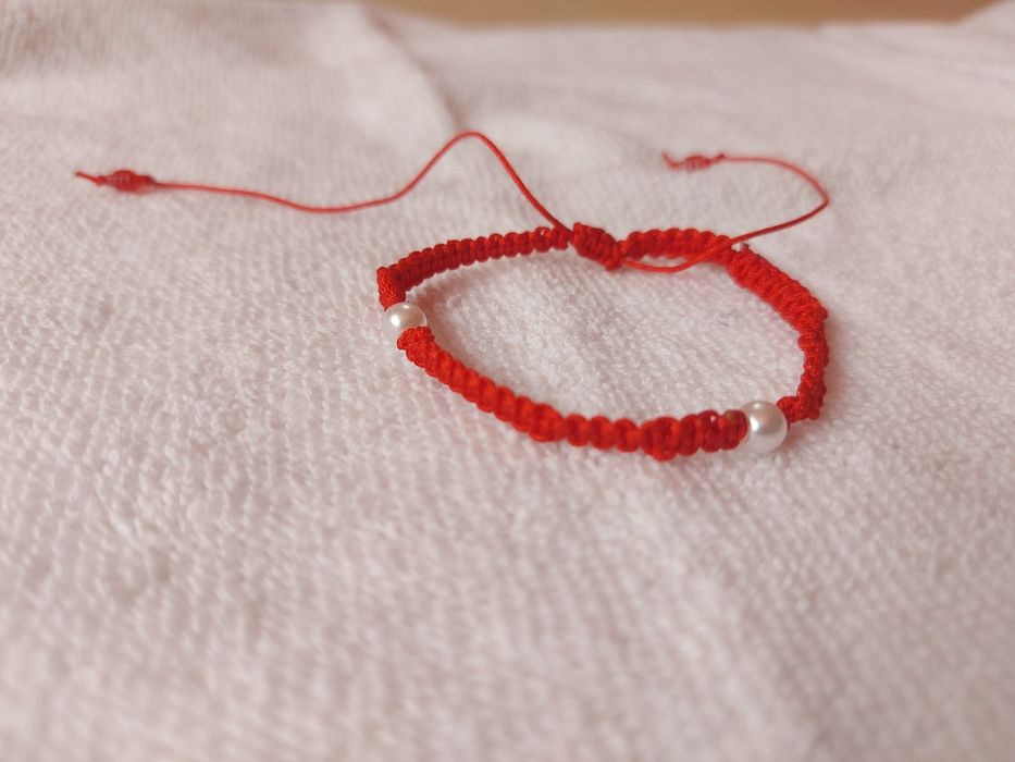 Brățară handmade din șnur cu mărgele colorate, ajustabilă
20
https://v