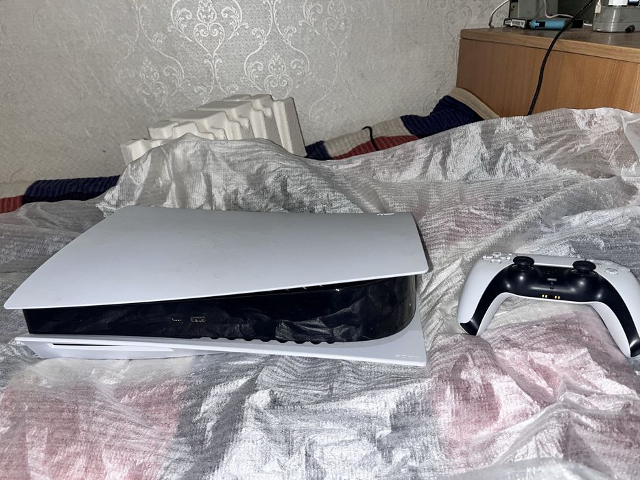 Продам Playstation 5