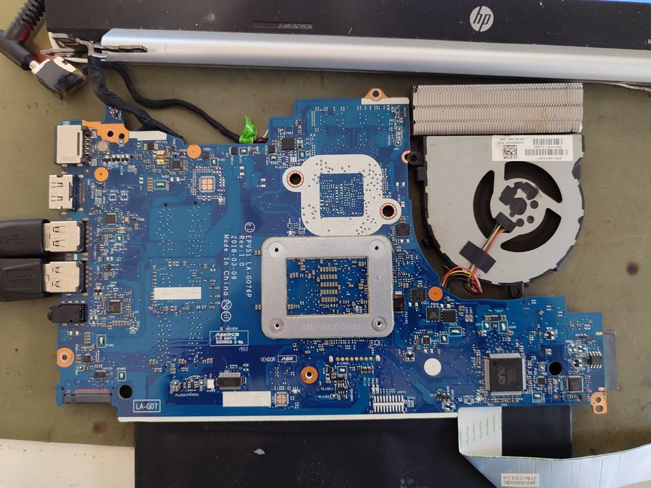 Vând placa de baza HP 255 G7 sau HP 15-dx0066