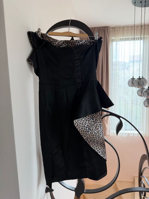 Официална рокля