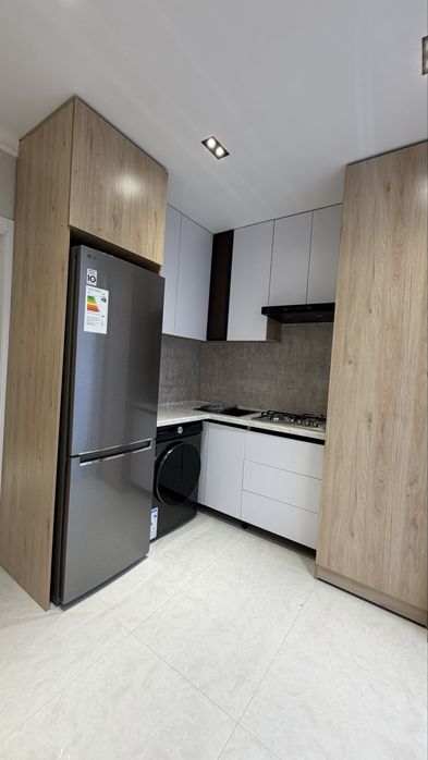 Продаётся 2 ком 9 мкр Чинара парк