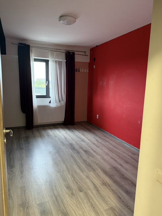 Inchiriere apartament 2 camere parter,,loc parcare inclus