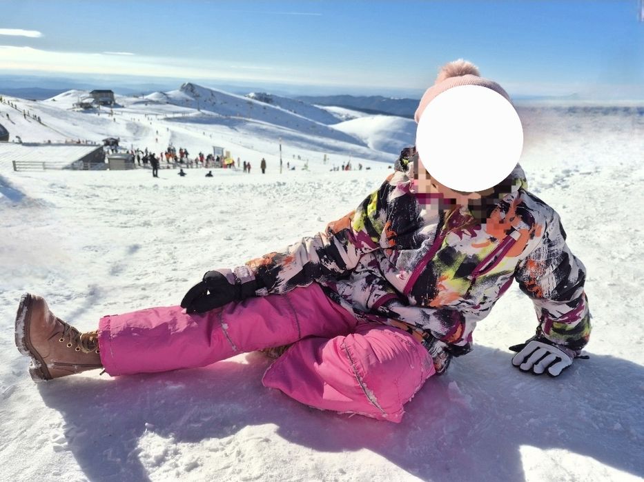 Vând costume ski wedze 8 si 12 ani