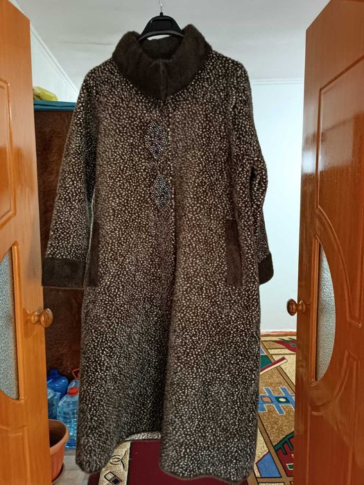 Женское пальто, 50-го размера