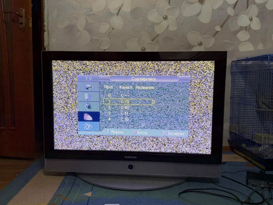 Телевизор Samsung плазма
