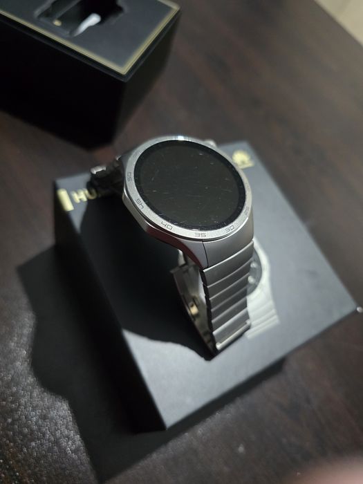 Huawei watch gt 4 stainlesa steel