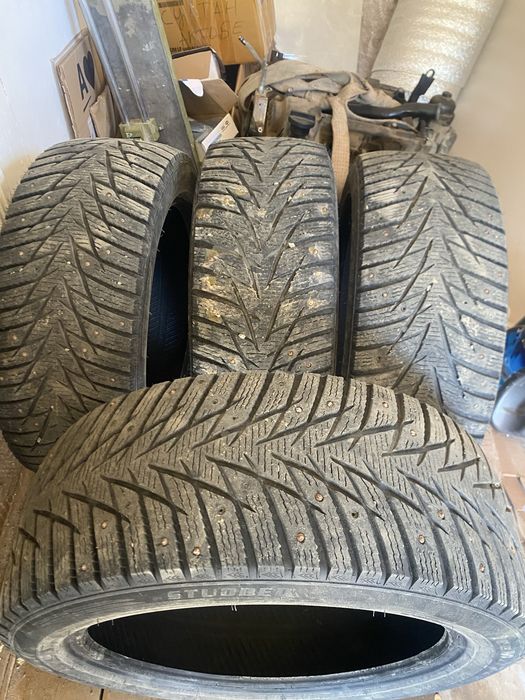 Шины комплект 245/45R18 шипы