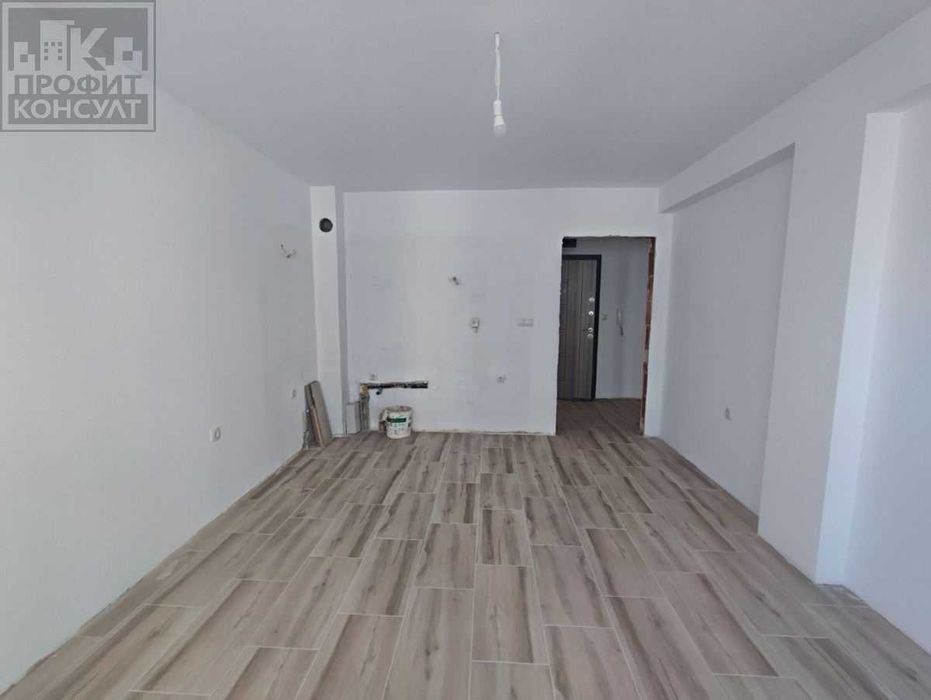 Продава се Двустаен апартамент в Велико Търново, Бузлуджа - 53 кв.м за 2038 €/кв.м - Снимка #2