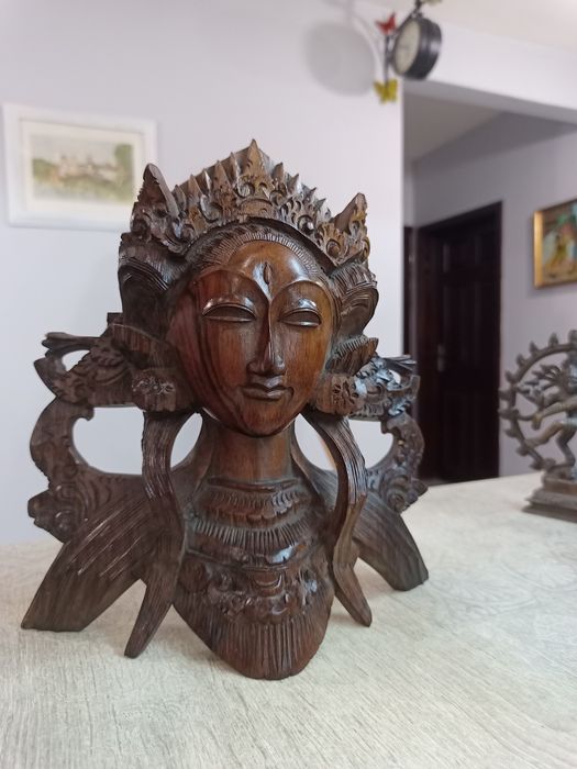 Изящна Ръчно Изработена Балийска Скулптура – Богиня (Деви / Апсара)