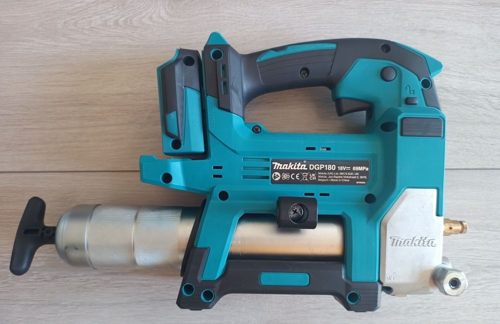 Makita 18V masina gresat