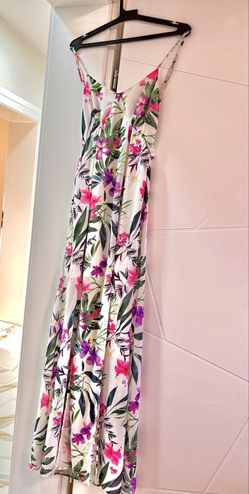 Уникална дълга рокля