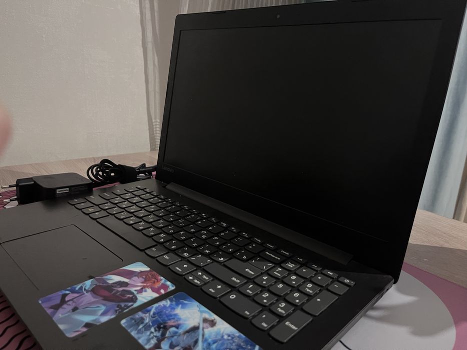Lenovo IdeaPad 330-15AST