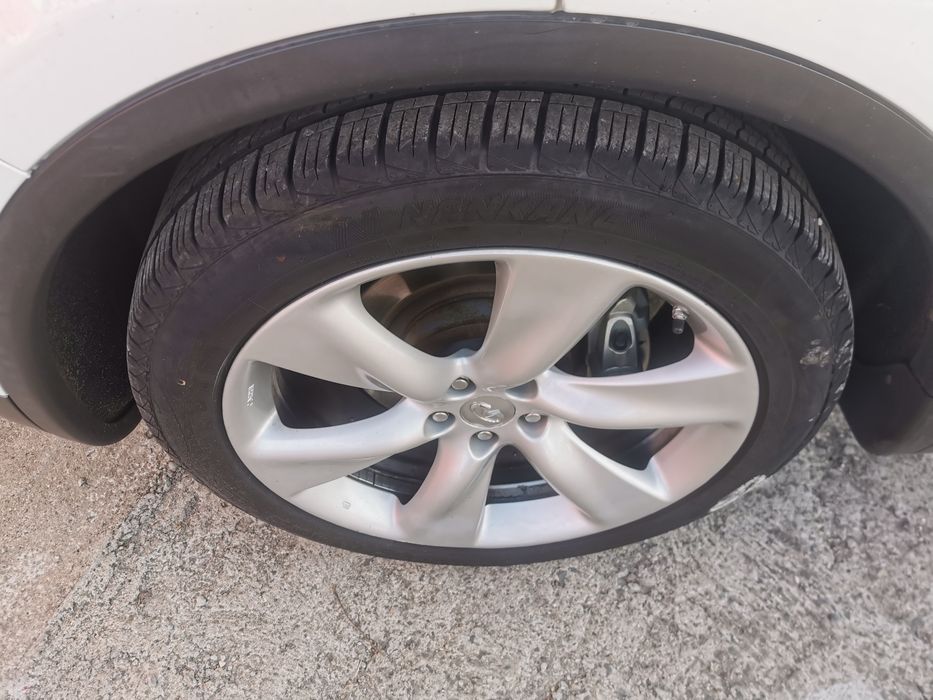 Infiniti FX30 S.