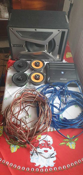 Statie auto Alpine  , subwoofer , boxe si cabluri