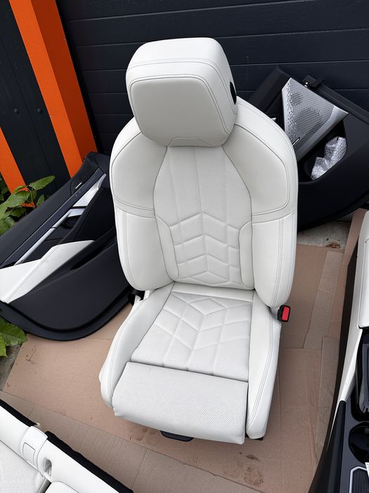 Interior BMW seria 4 G26 impecabil , harman kardon