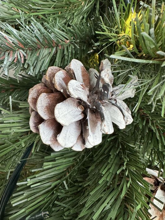 Продам ёлку 1,80