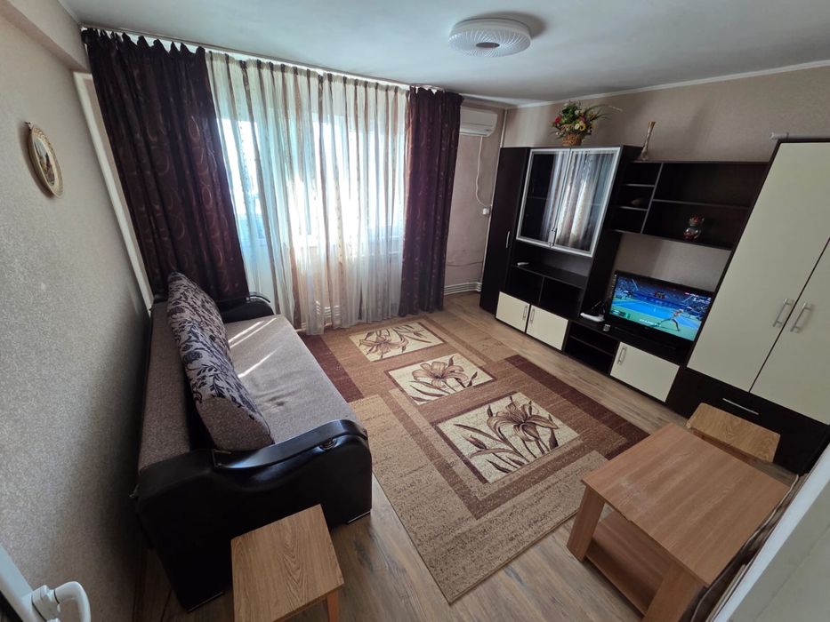 Ocazie! De inchiriat apartament cu două camere Micro 19 la 270 euro.