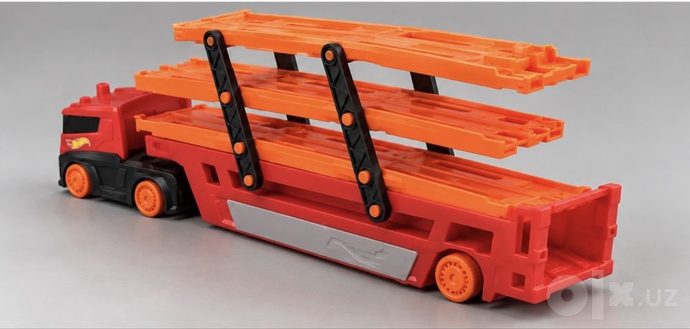 Грузовик для перевозки машин Hot Wheels