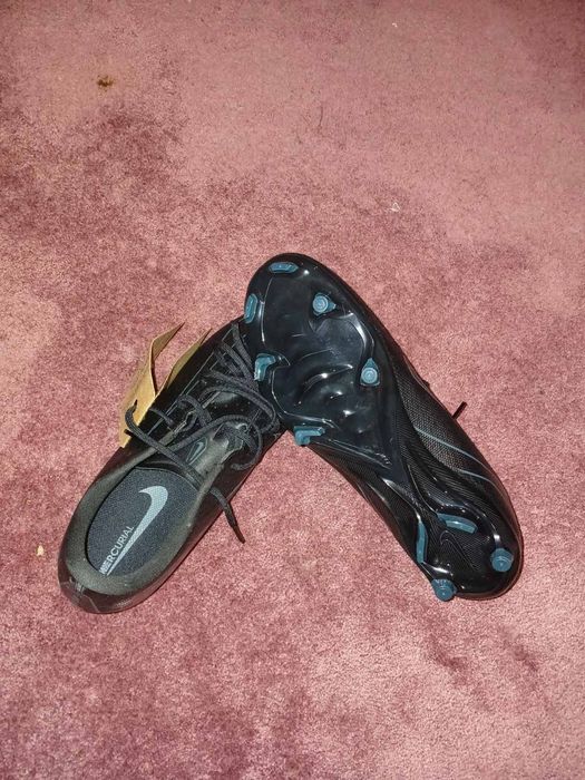 Бутонки и стоножки - оригинални нови