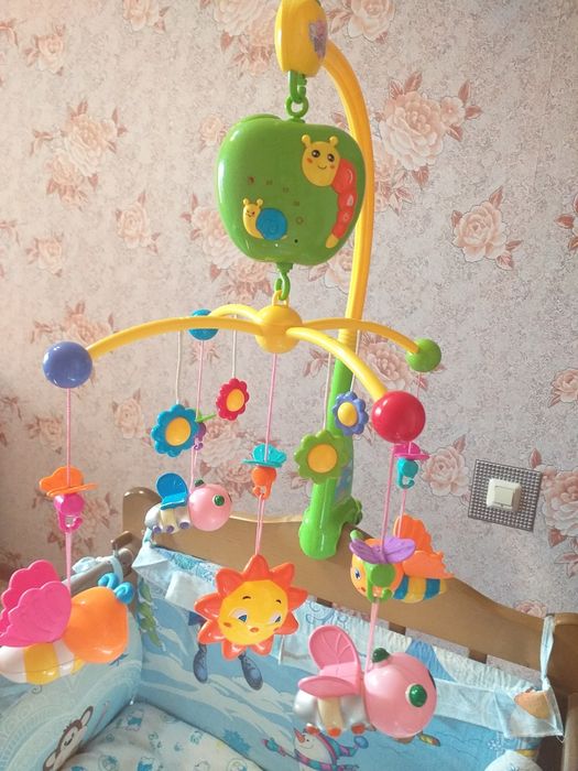 Продам детскую карусель