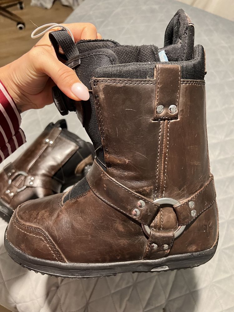 Boots snowboard Burton x Frye 39 BOA Bucuresti Sectorul 1 OLX.ro