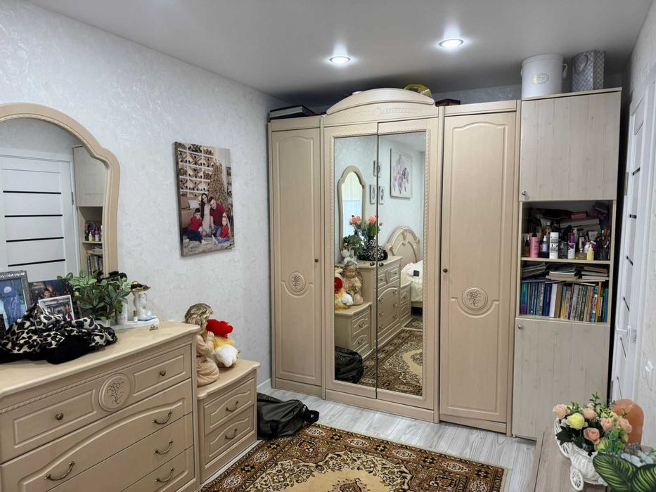 Продам 3-комн. кв. в районе  ДСР