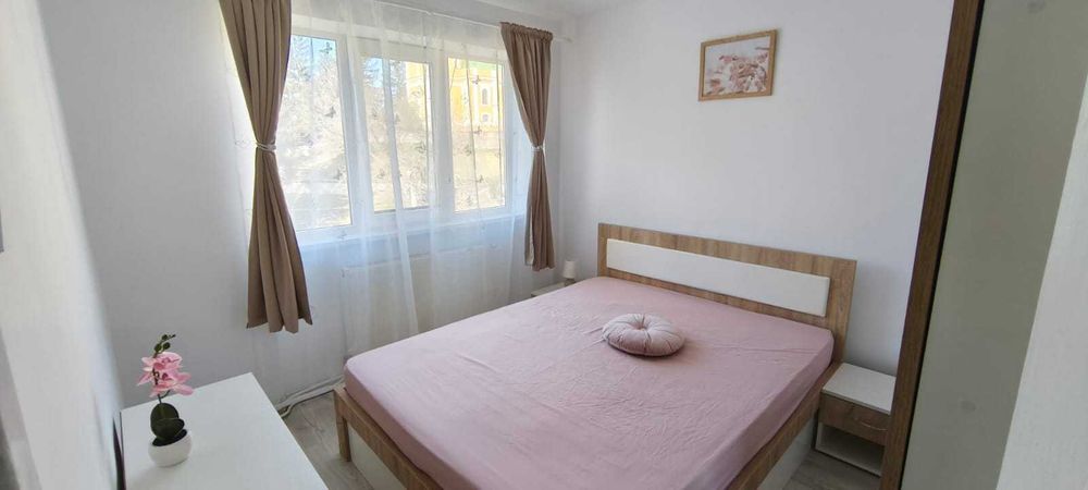 Închiriez apartament 2 camere cochet ultracentral zona linistita