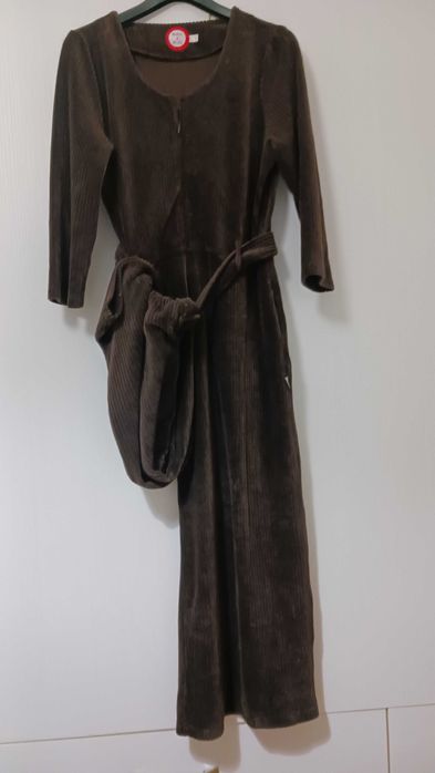 Гащеризон.Шоколадово кафяв с широки крачоли.