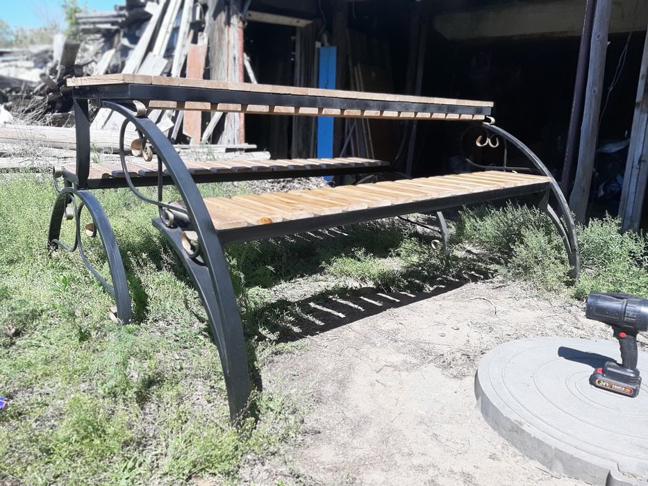 Продам стол лавочка трансформер.