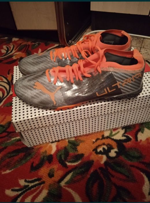 Продам футбольный бутсы