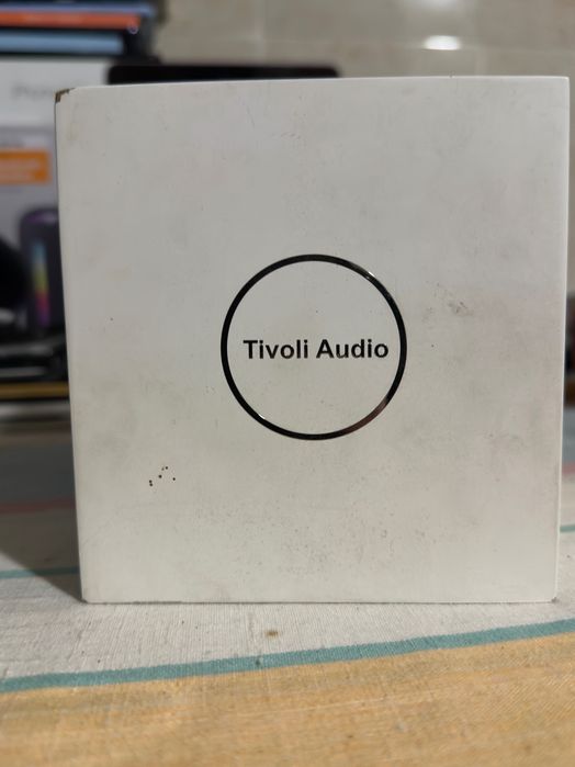 Boxă bluetooth Tivoli audio.