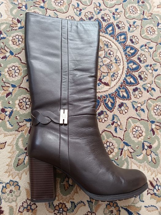 Зимние кожаные сапоги