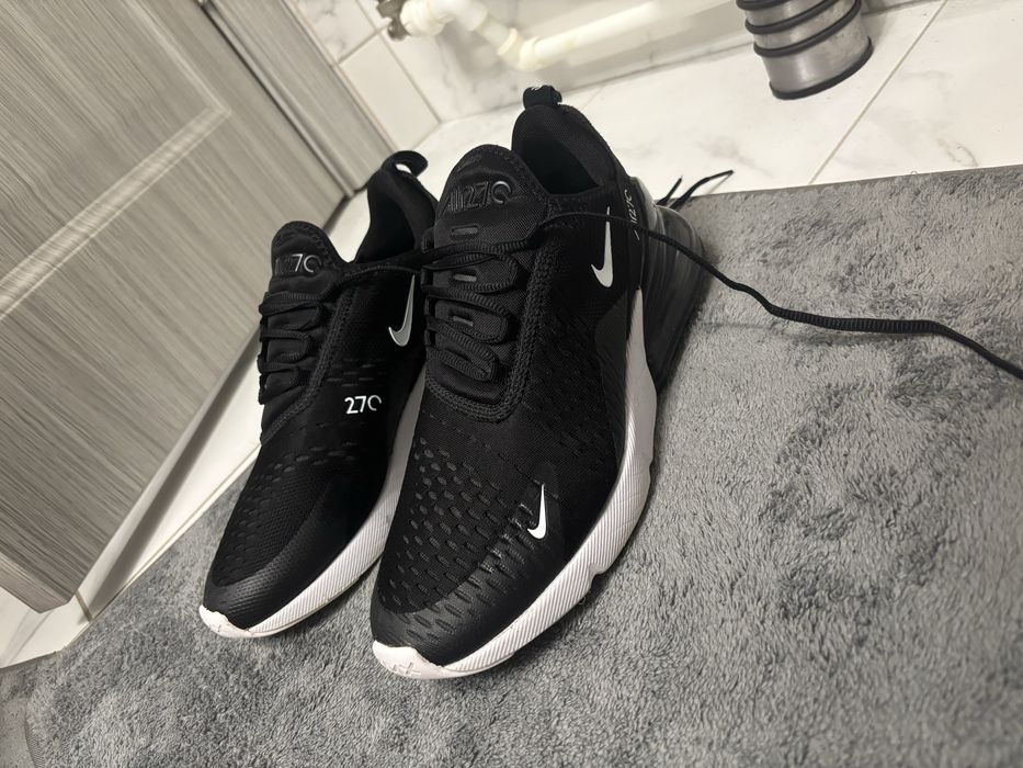 adidasi Air Max 270 ALB NEGRU
