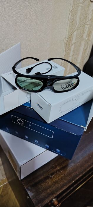 Смарт проектор модел V5 + екран