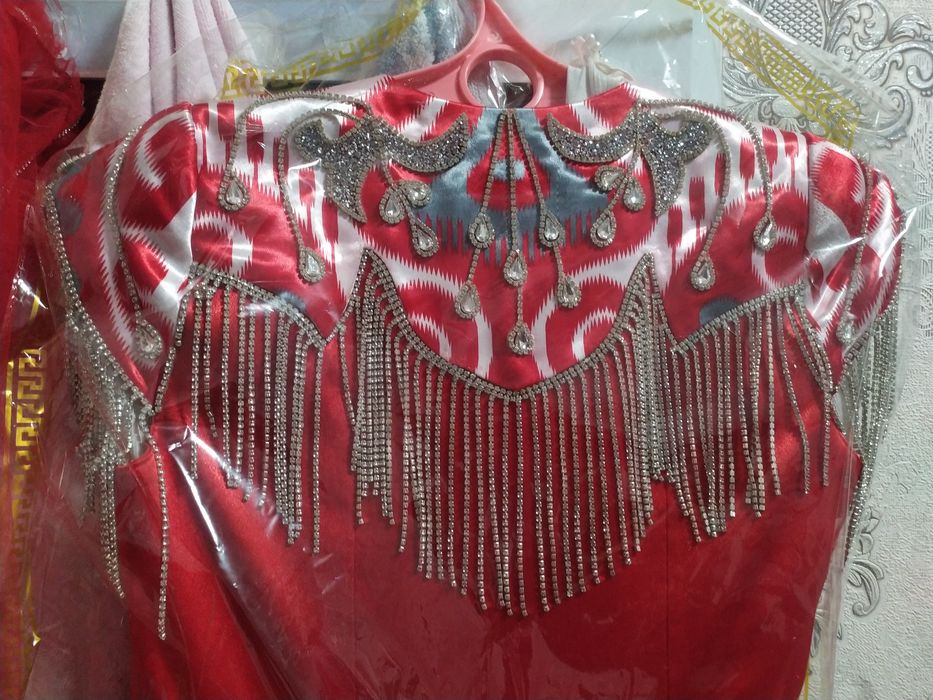 Adras kelinlar toʻylibosi kelishamiz