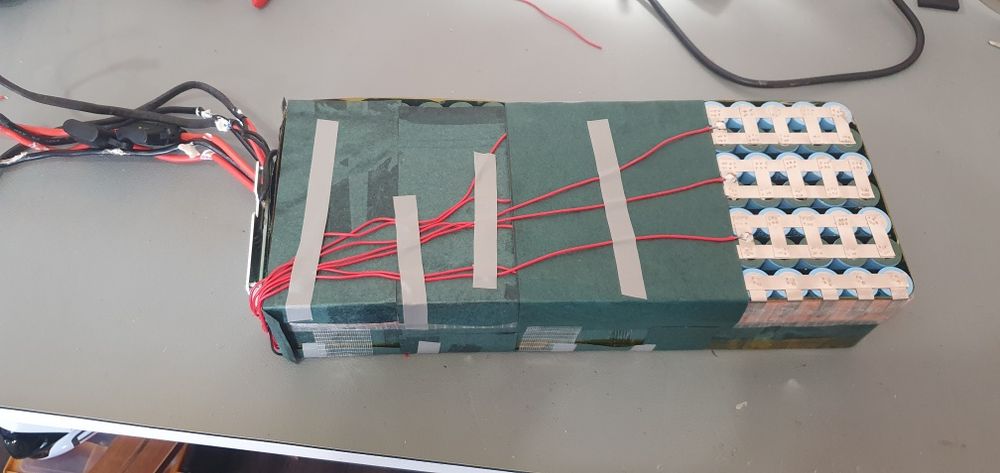 Asamblez baterii li-ion pe comanda