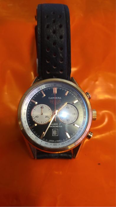 Часовник carrera heuer