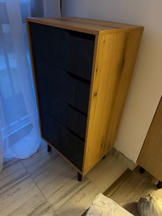 Скрин / шкаф / спалня